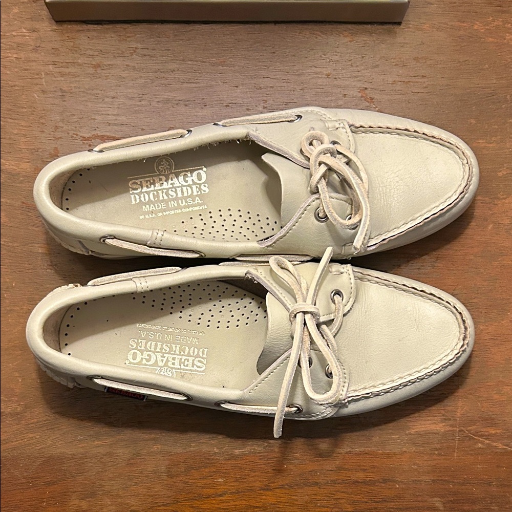 Sebago Docksides Off-White Boat Shoes sz 7 1/2